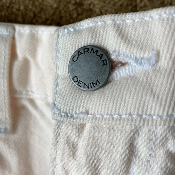 CARMAR denim skirt. - Picture 3 of 12